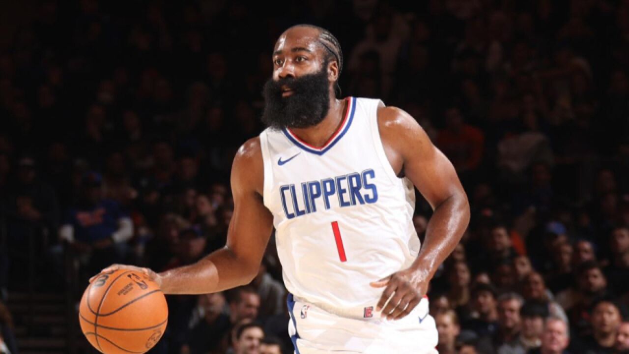 哈登狂砍关键时刻神级表现分，连续三场30+迎来新赛季高光！