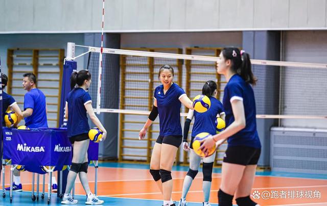 日本队教练压力巨大！，穆古鲁扎遭遇十五持续失利赢得满堂喝彩(日本岸田文雄发言)